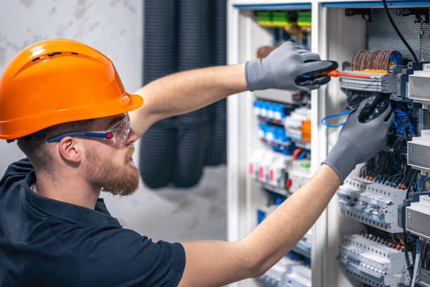 Best Circuit Breaker Repair  in Willow Oak, FL